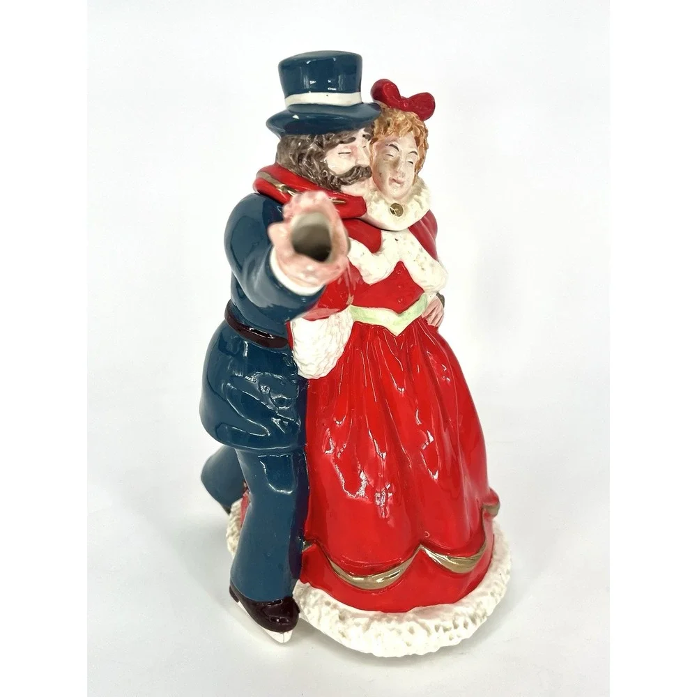 Silvestri Victorian Skater #20516 Skating Couple 6-cup Teapot Vintage 1991